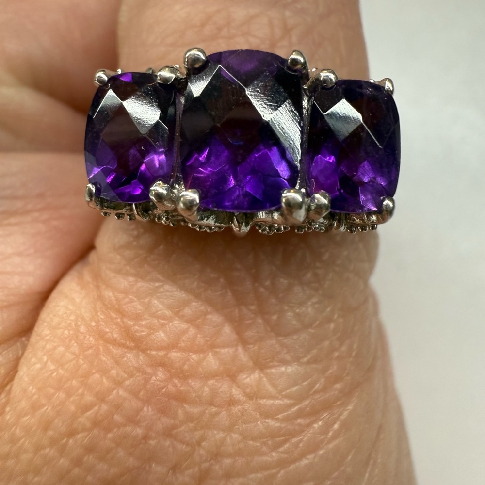 Elegant Purple Gemstone Ring